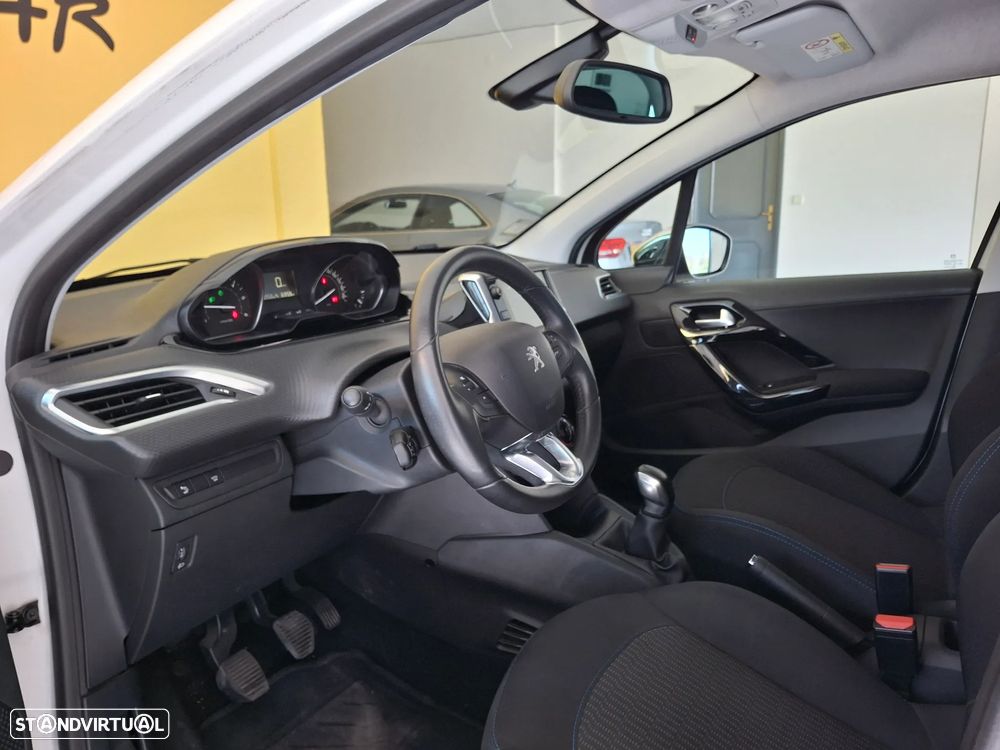 Peugeot 208 1.5 BlueHDi Signature - 9