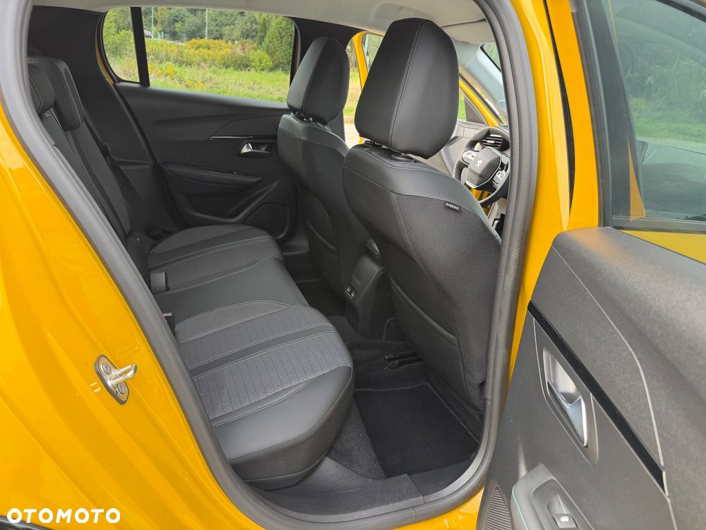 Peugeot 208 50kWh Allure - 12