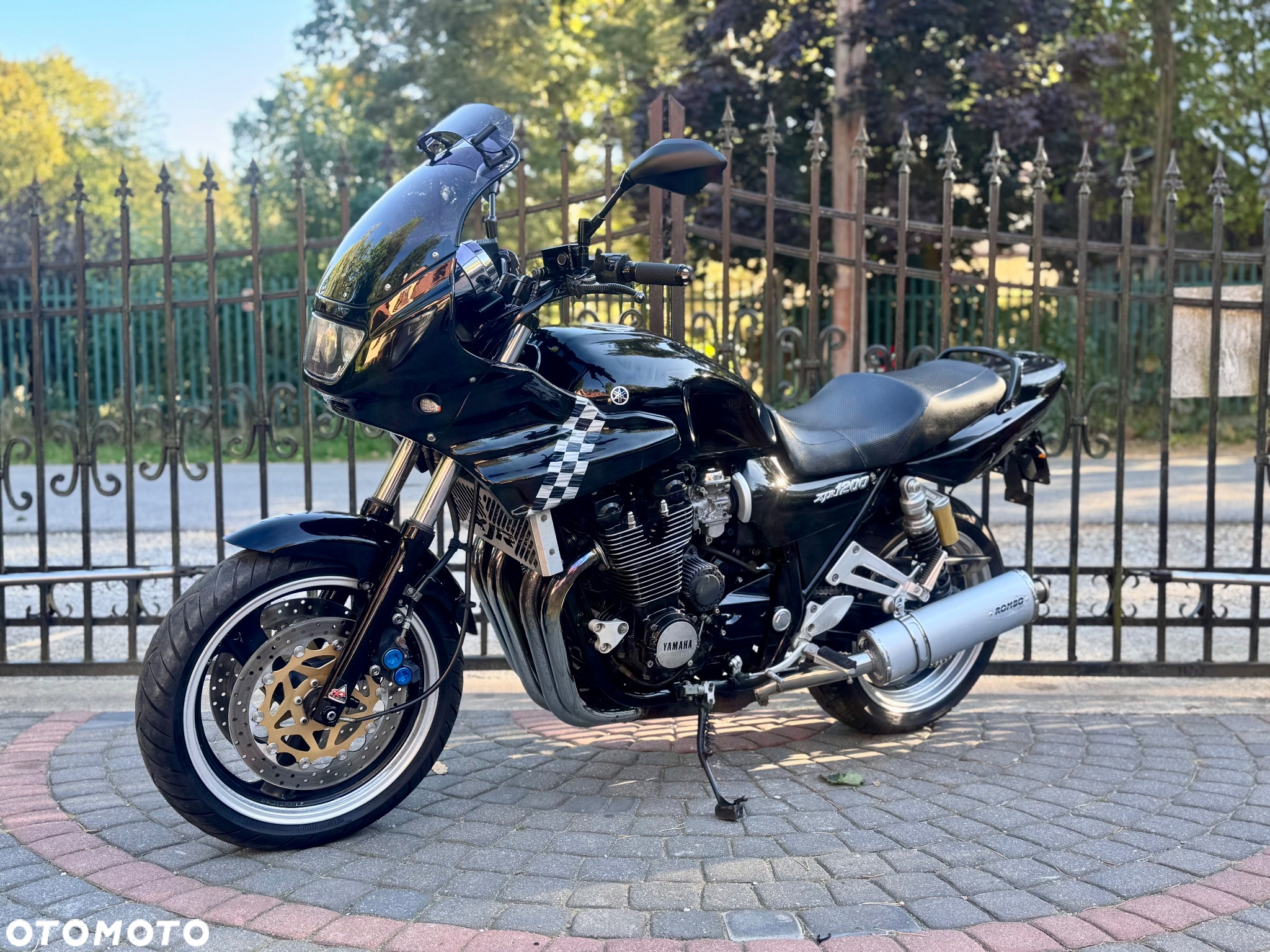 Yamaha XJR - 5