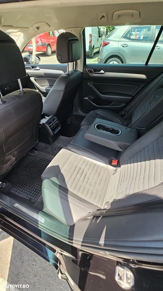 Volkswagen Passat 2.0 TDI DSG Highline - 14