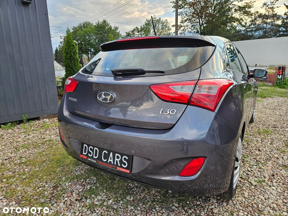 Hyundai i30 blue 1.6 CRDi Style - 10