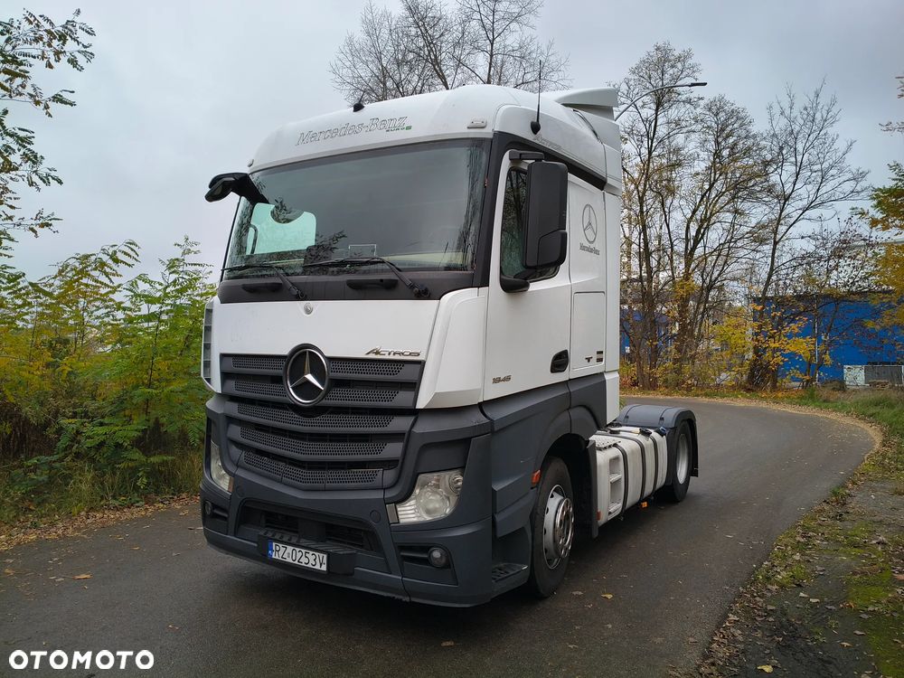 Mercedes-Benz Actros - 1