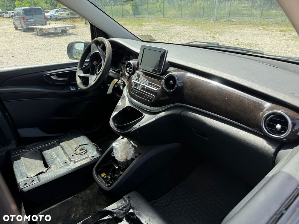 Mercedes-Benz Klasa V 220 (BlueTEC) d extralang 7G-TRONIC Avantgarde - 13
