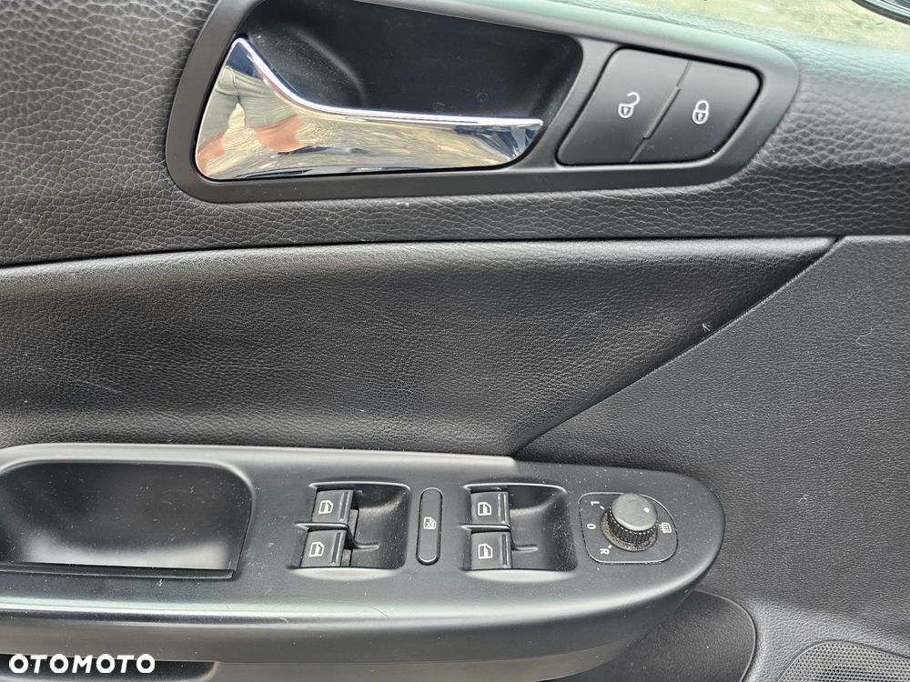 Volkswagen Passat 2.0 TDI DPF Highline DSG - 11