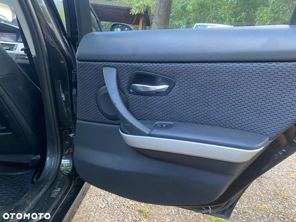 BMW Seria 3 - 25