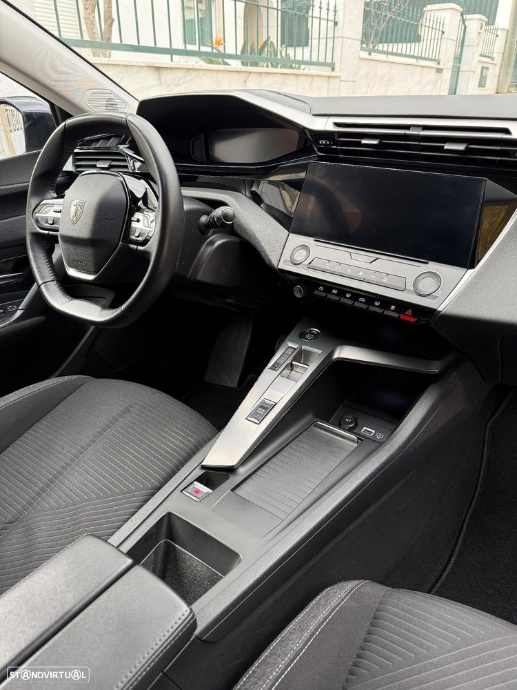 Peugeot 308 Plug-In Hybrid 180 e-EAT8 GT - 19