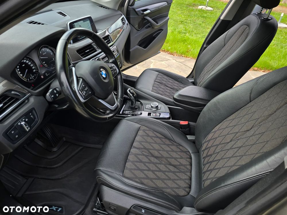 BMW X1 xDrive20d xLine sport - 28