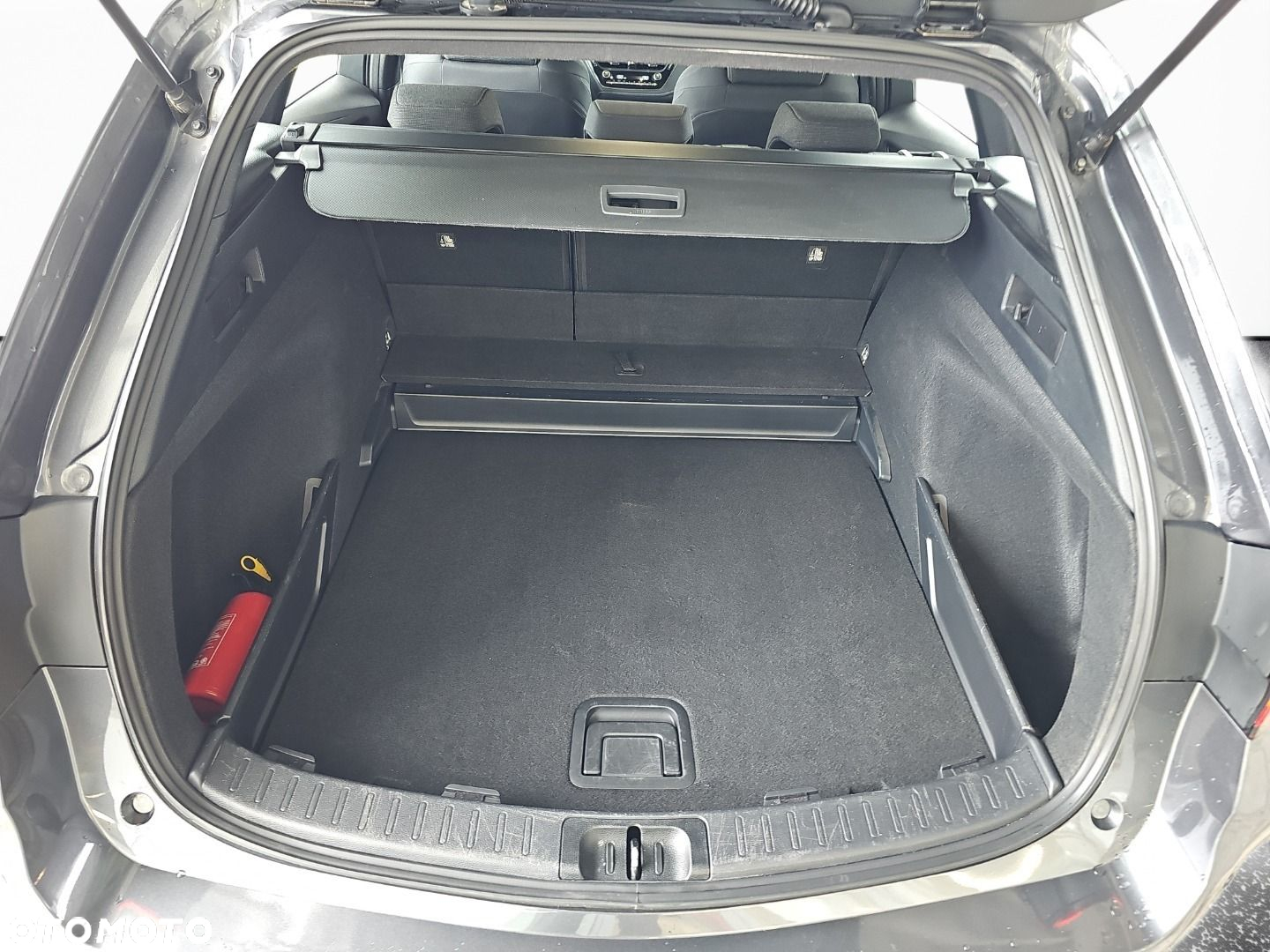 Toyota Corolla - 12