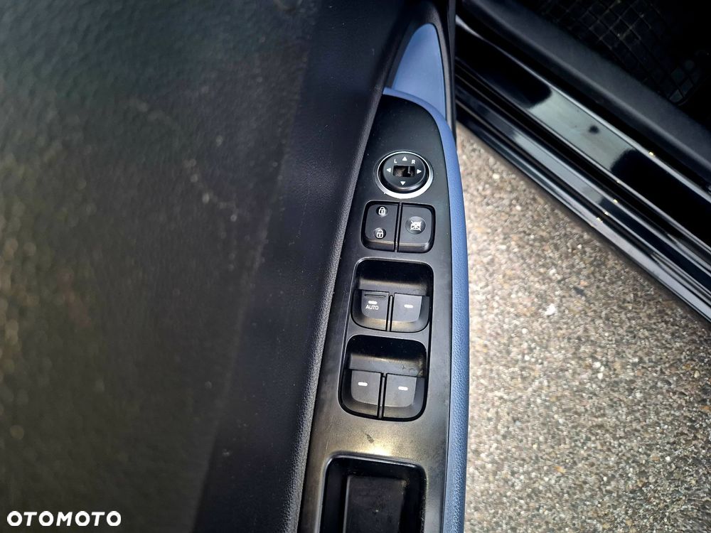 Hyundai i10 1.0 BlueDrive Black Line - 19