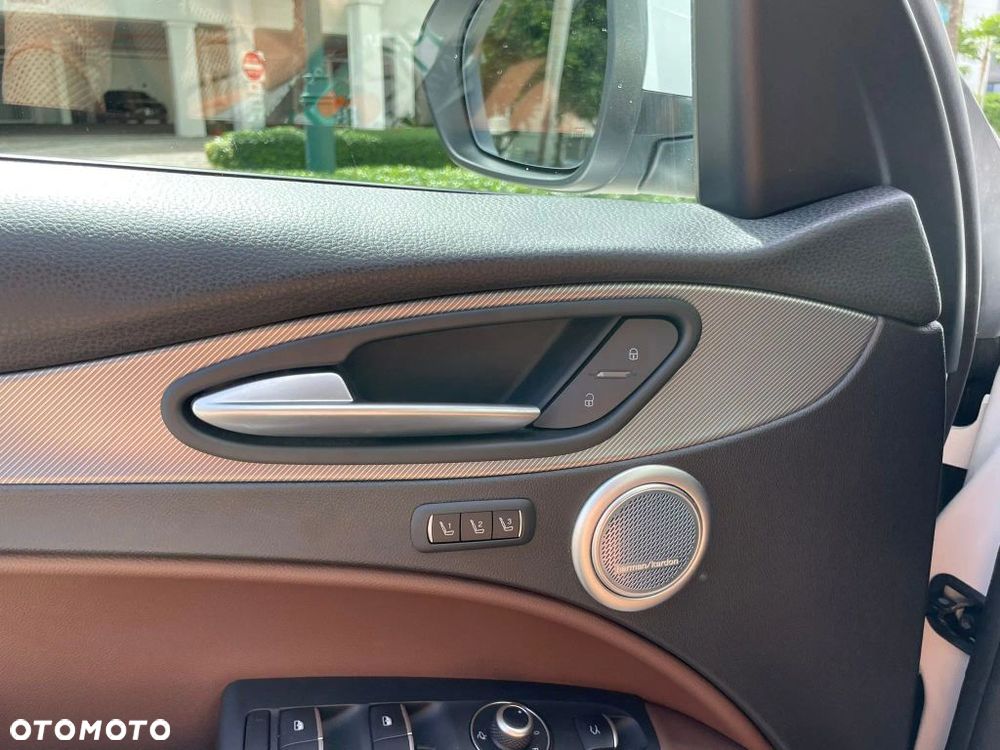 Alfa Romeo Stelvio 2.0 Turbo 16V AT8-Q4 Super - 22