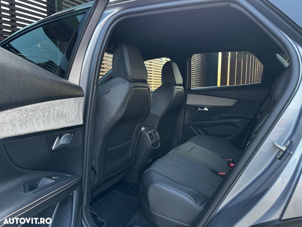 Peugeot 3008 PHEV 300 EAT8 4X4 GT - 17