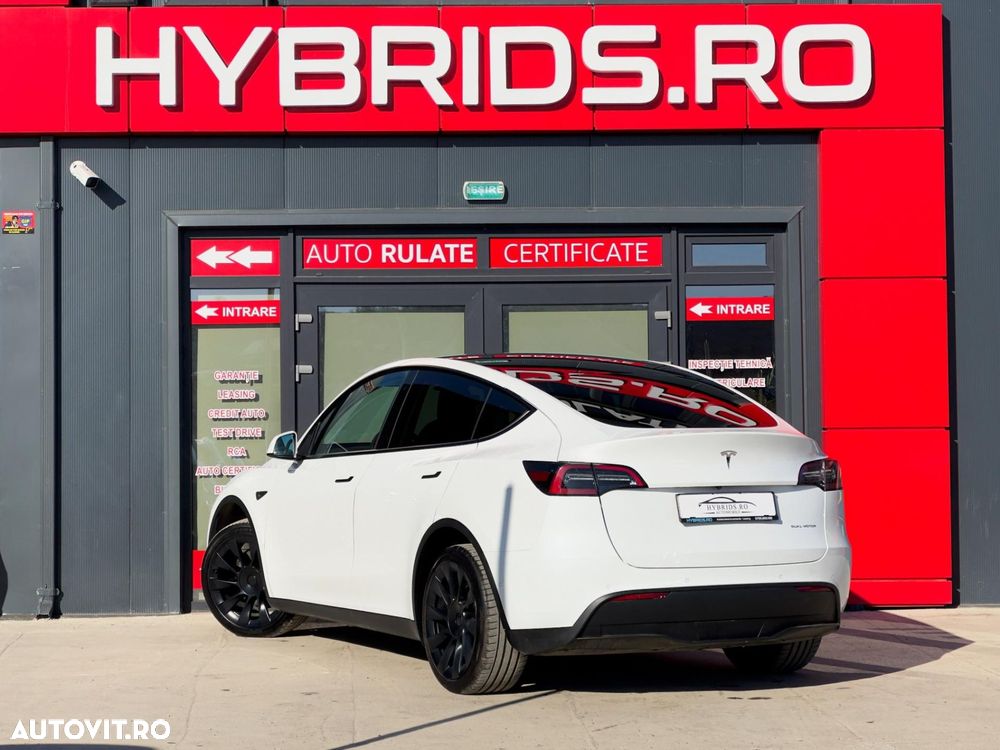Tesla Model Y - 7