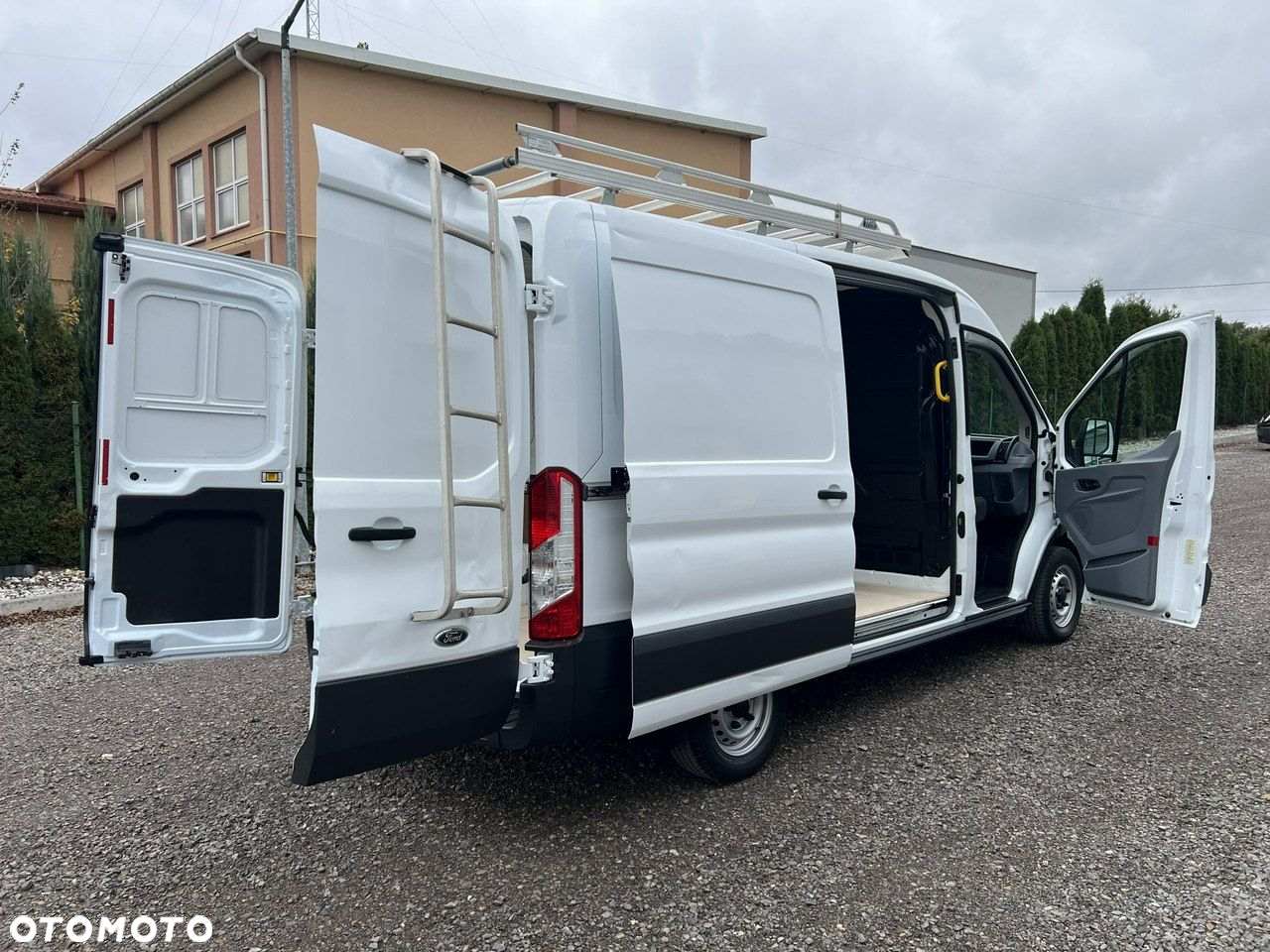 Ford Transit - 17