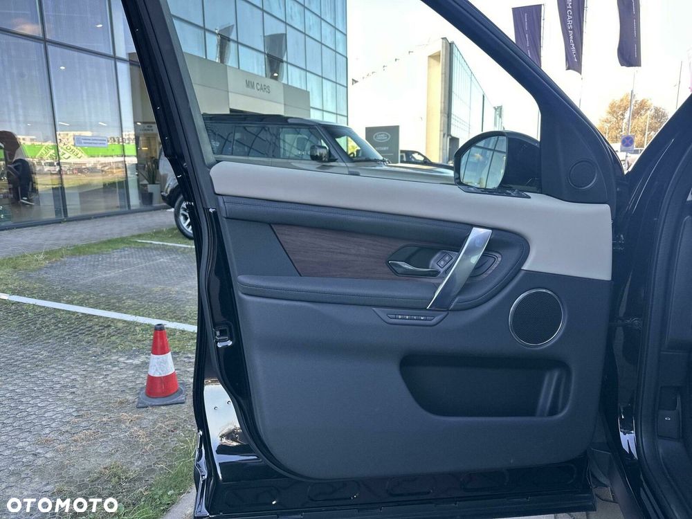 Land Rover Discovery Sport - 15