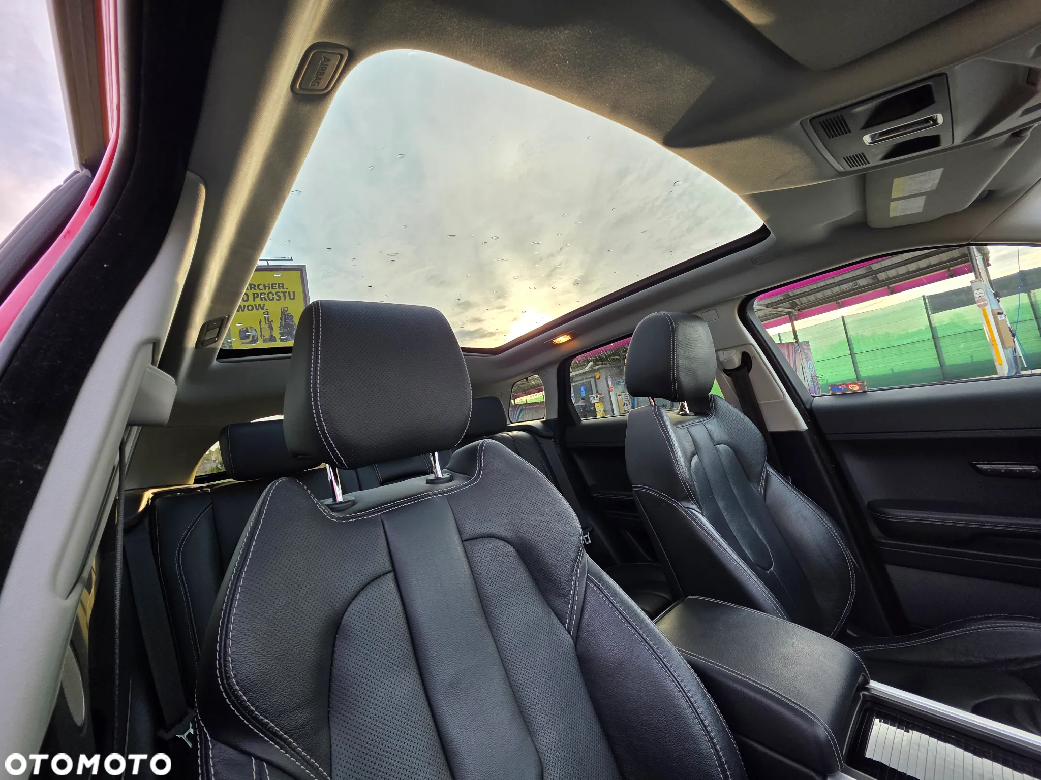 Land Rover Range Rover Evoque - 22