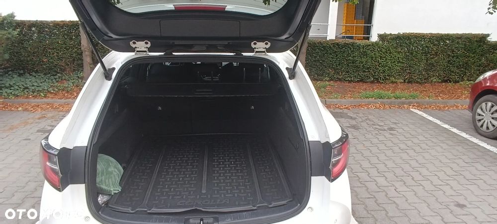 Toyota Corolla 2.0 Hybrid Comfort - 4