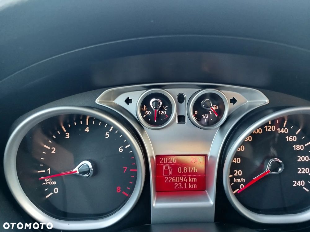 Ford Focus 1.8 Ghia - 5