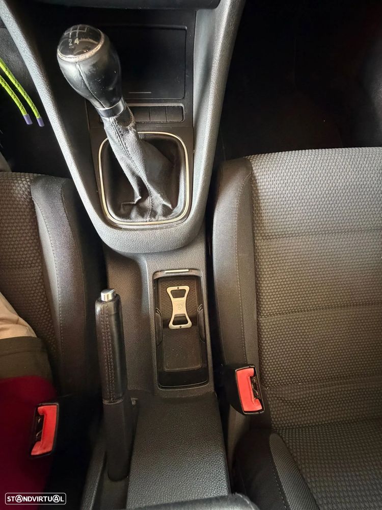 VW Golf 2.0 TDi Confortline - 15