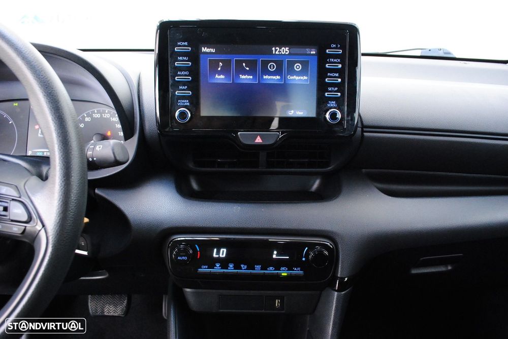 Toyota Yaris Cross 1.5 HDF Comfort Plus - 15