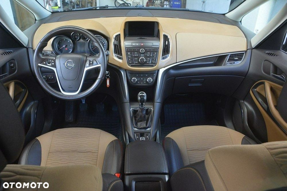 Opel Zafira 2.0 CDTI Cosmo - 17
