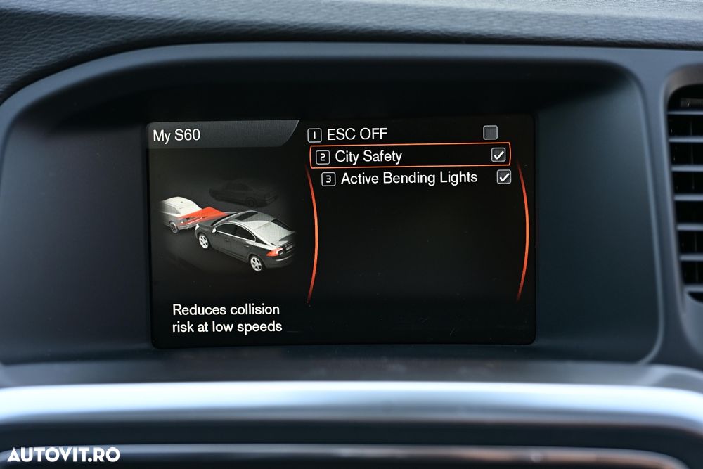 Volvo S60 D3 Geartronic R-Design - 30