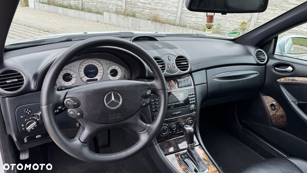 Mercedes-Benz CLK - 23