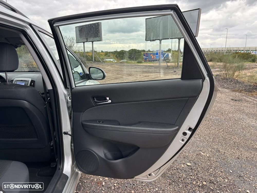 Hyundai i30 CW 1.6 CRDi STyle - 22