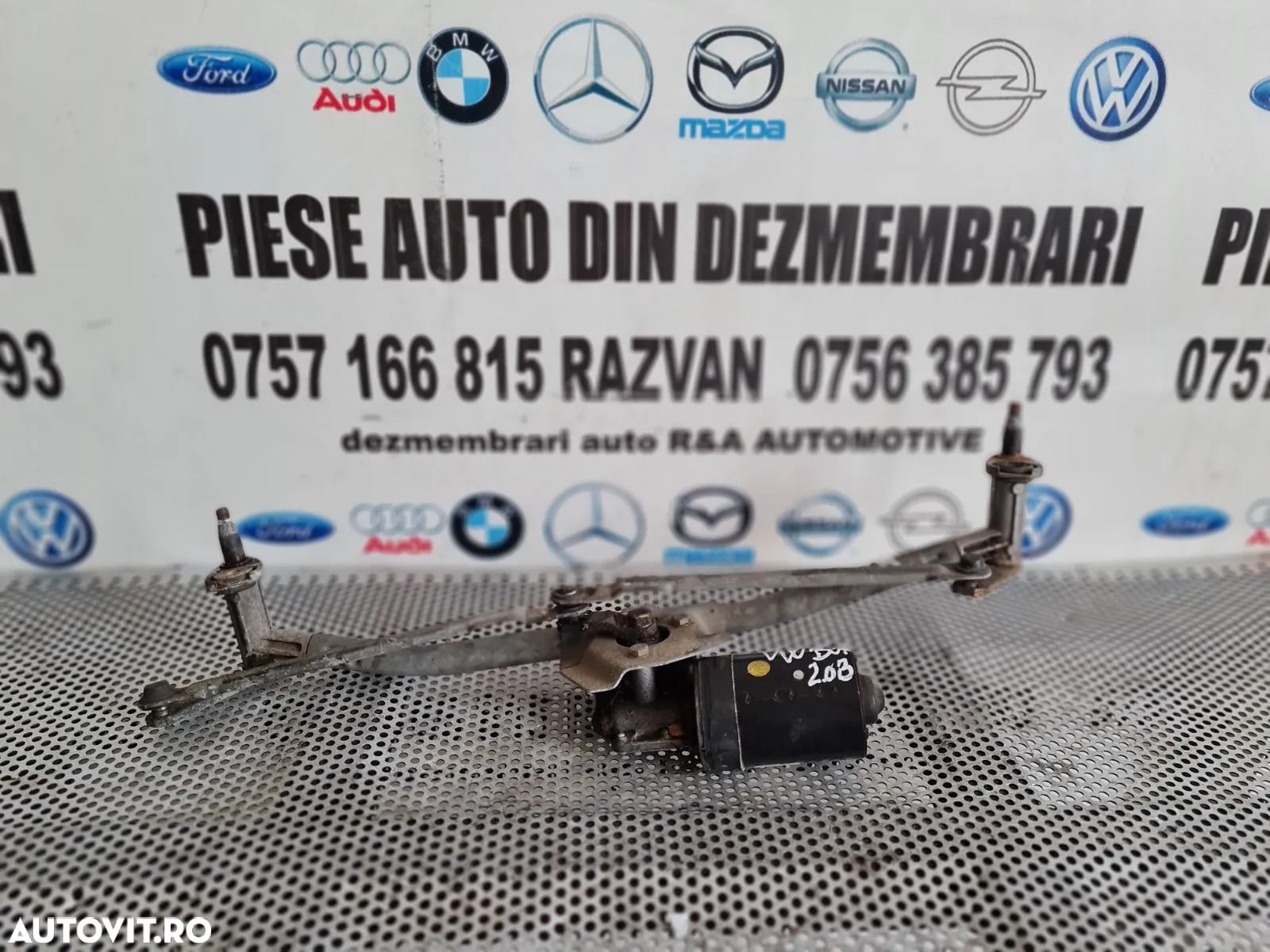 Ansamblu Motoras Stergatoare Vw Golf 4 Bora - Dezmembrari Arad - 3
