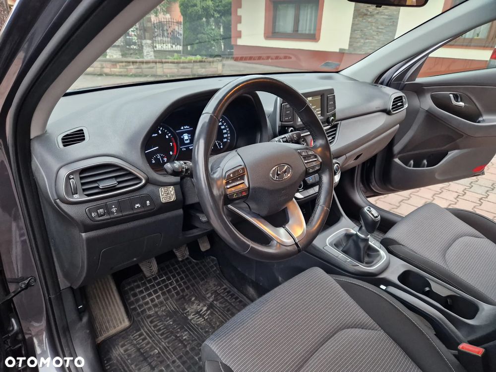 Hyundai i30 1.4 GO Plus - 19