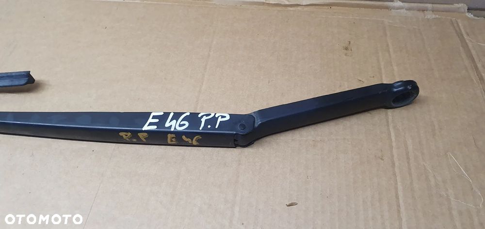Ramie wycieraczki prawy przód wycieraczka BMW E46 8225998 - 2