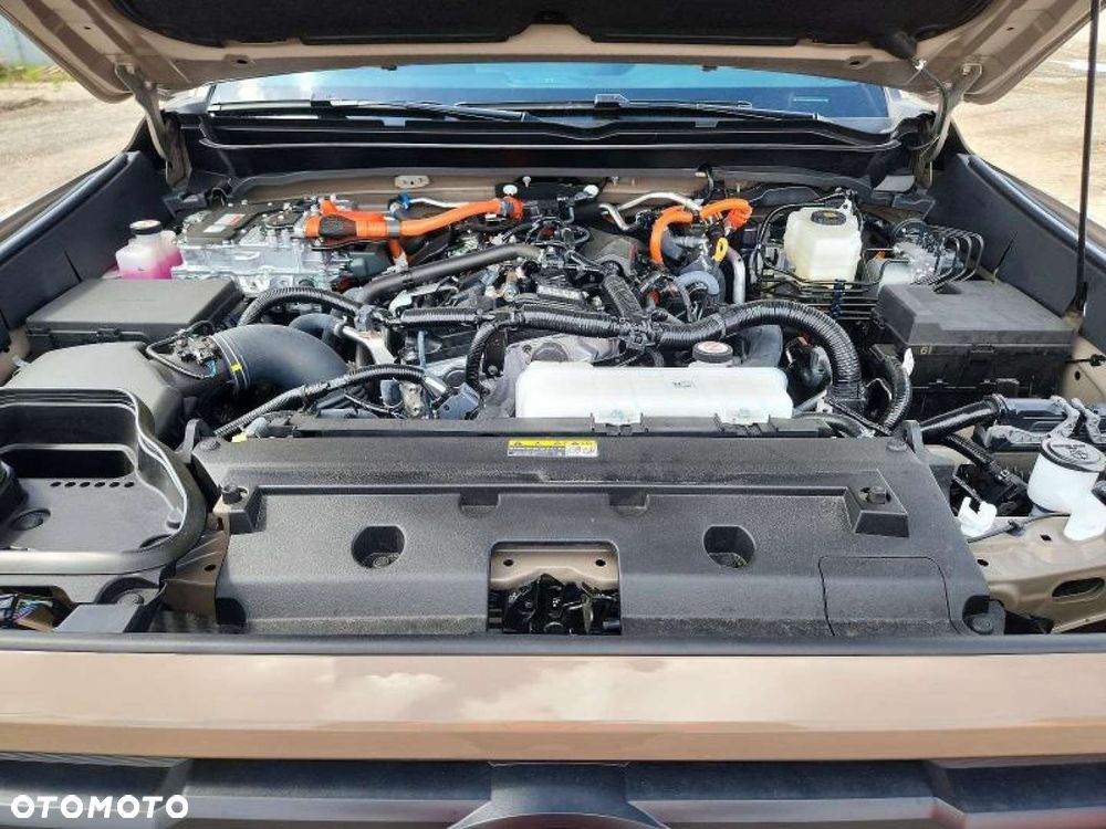 Toyota Tacoma - 7