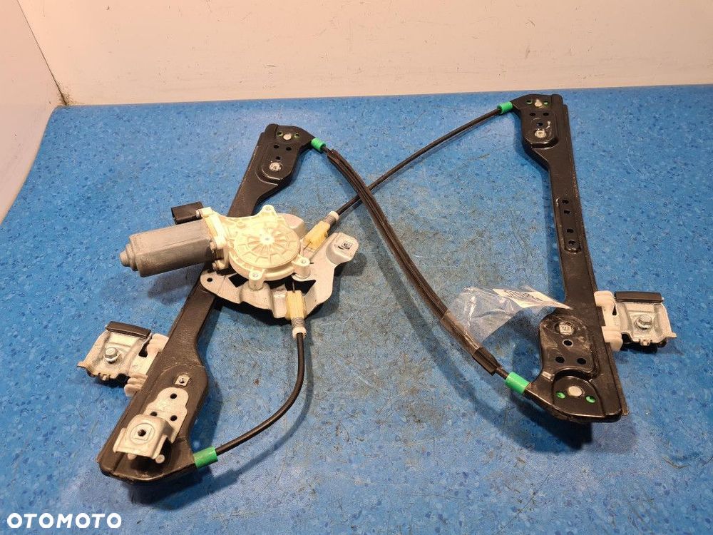 CHRYSLER 300C 3.0 CRD PODNOŚNIK SZYBY PRZÓD PRAWY - 1