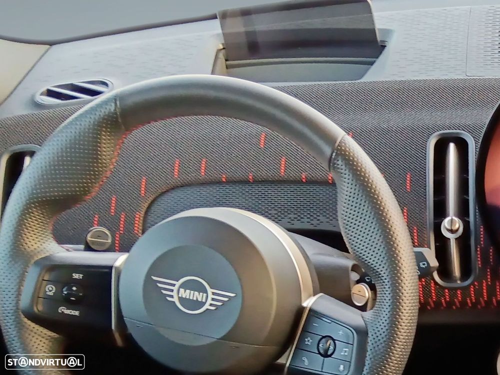 MINI Countryman John Cooper Works L - 11