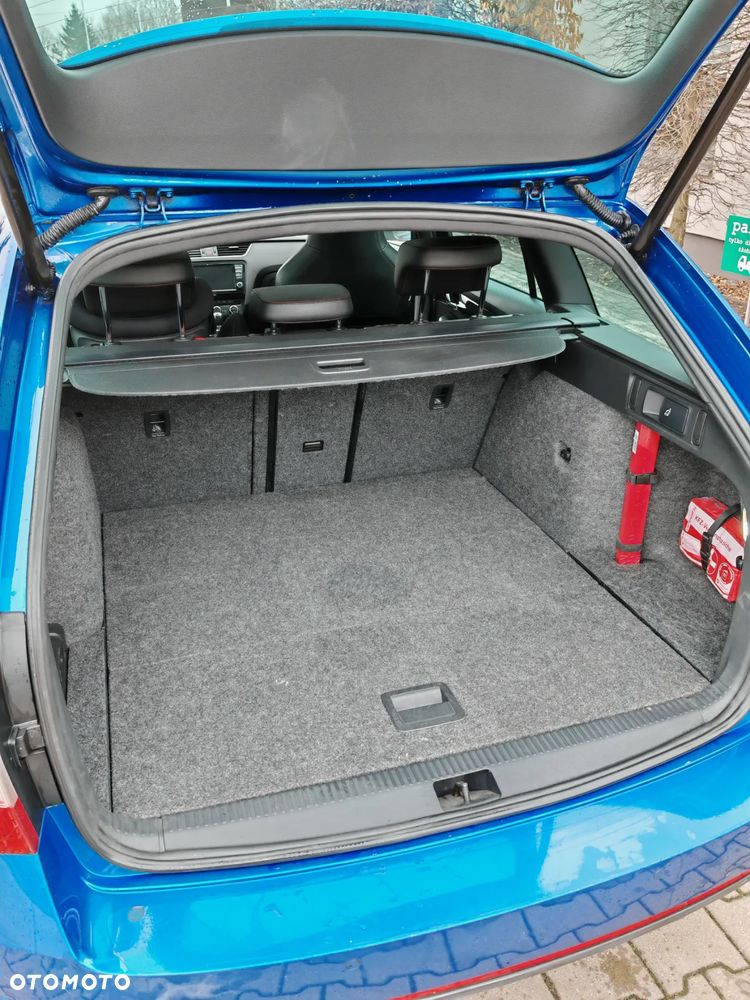 Skoda Octavia 2.0 TDI DSG RS - 9