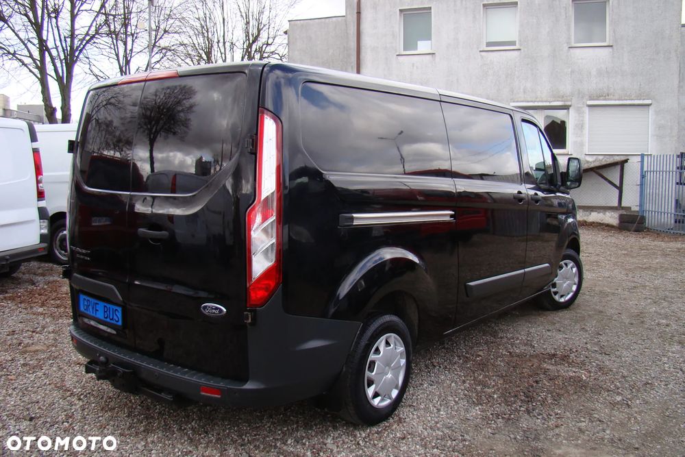 Ford Custom - 5