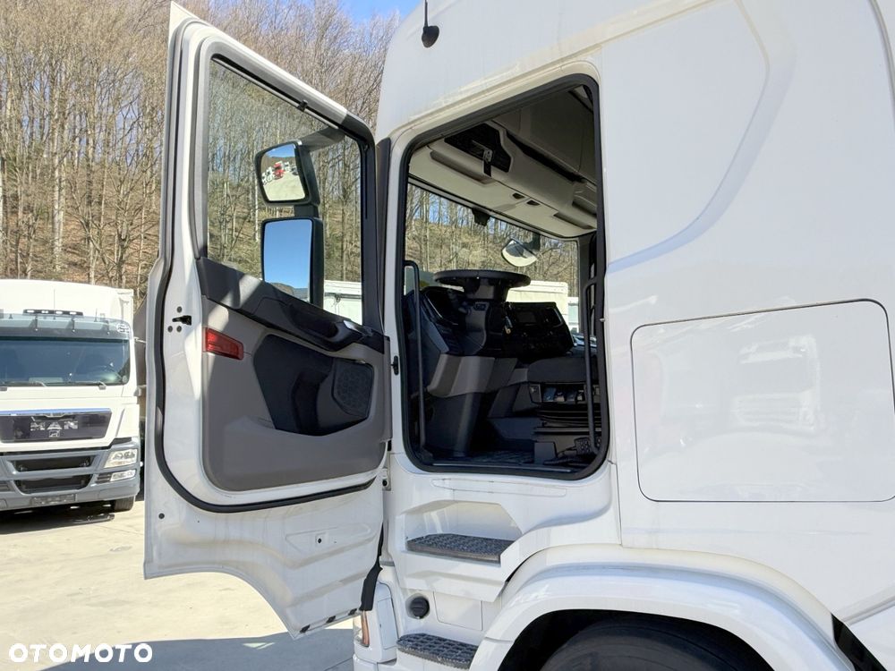 Scania R410 // 6x2 // 7,7m // Wózek Palfinger F3-203PX // Zawiesie // Dach podnoszony // Oś podnoszona // - 23