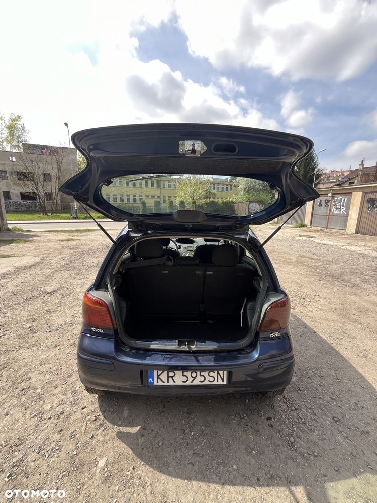 Toyota Yaris 1.4 D-4D Base - 15