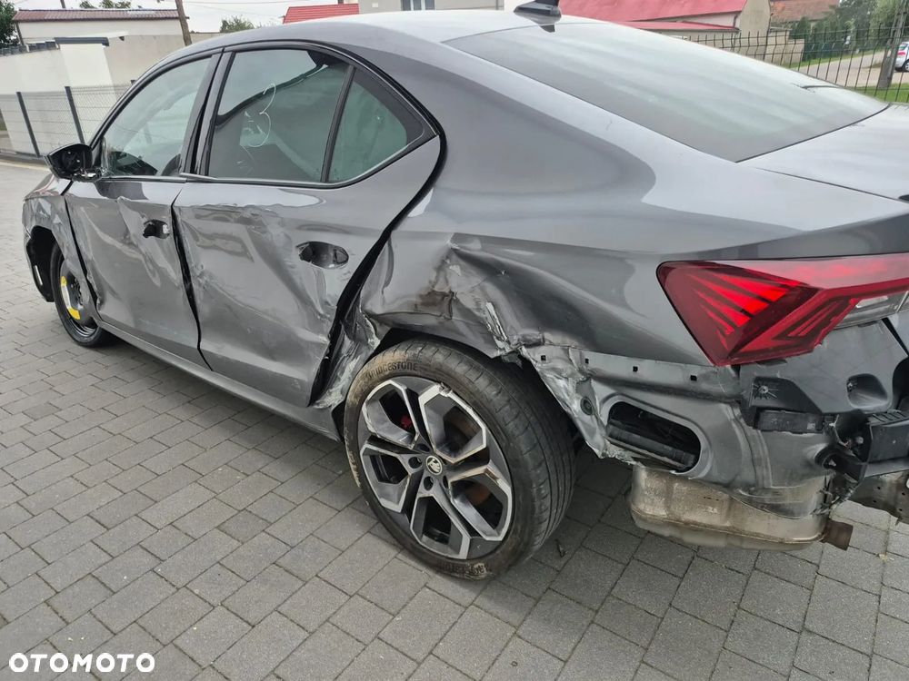 Skoda Octavia 2.0 TSI RS DSG - 6