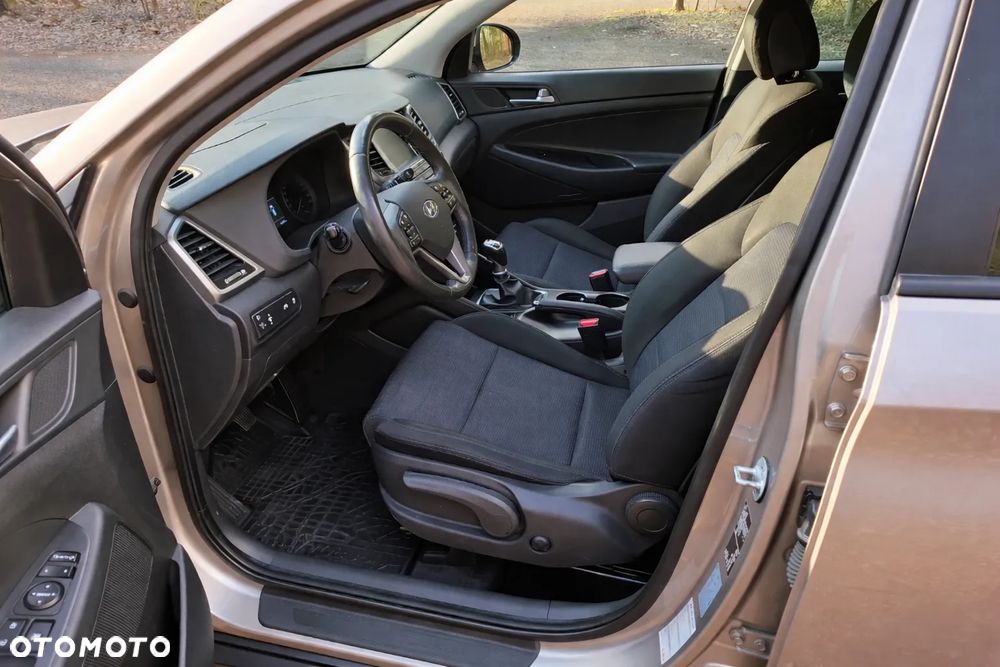 Hyundai Tucson 1.6 GDI BlueDrive Comfort 2WD - 5