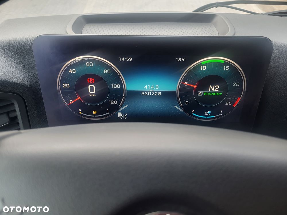 Mercedes-Benz 1851 - 19