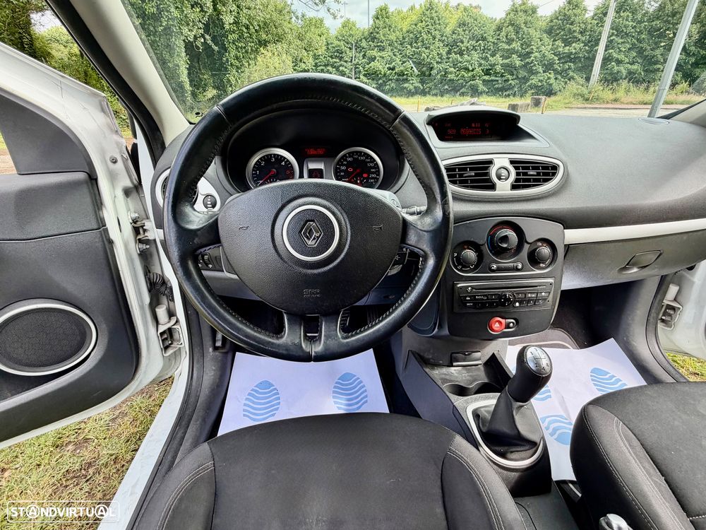 Renault Clio 1.5 dCi Dynamique S - 37