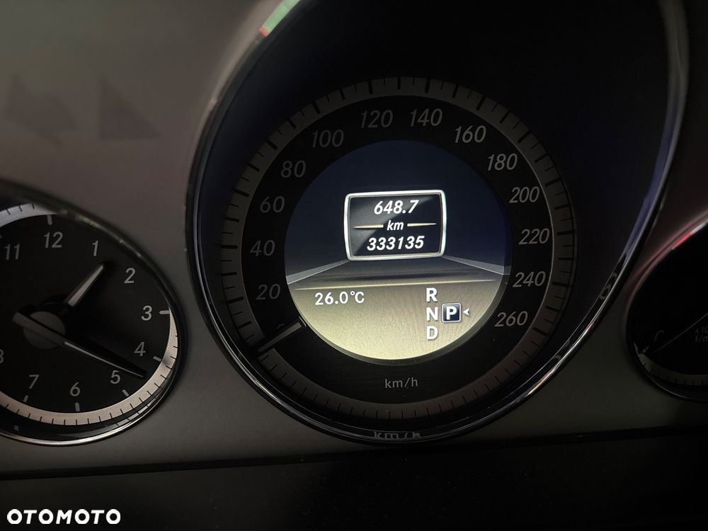 Mercedes-Benz Klasa E 350 CDI BlueEff Avantgarde - 14