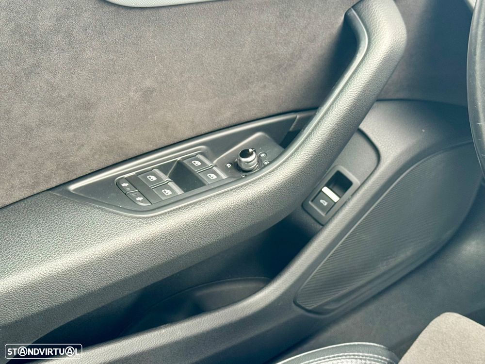 Audi A4 Avant 2.0 TDI S-line - 28