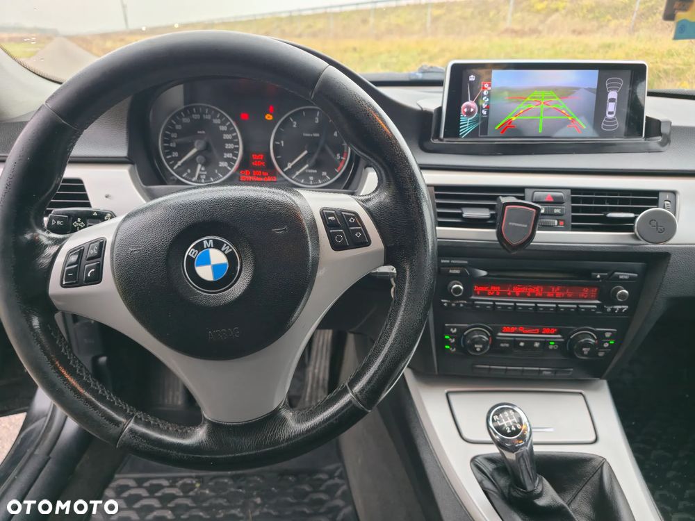 BMW Seria 3 318d - 6