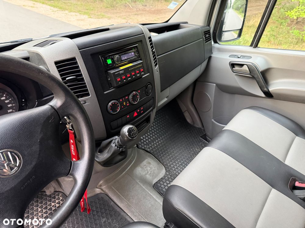 Volkswagen Crafter - 11