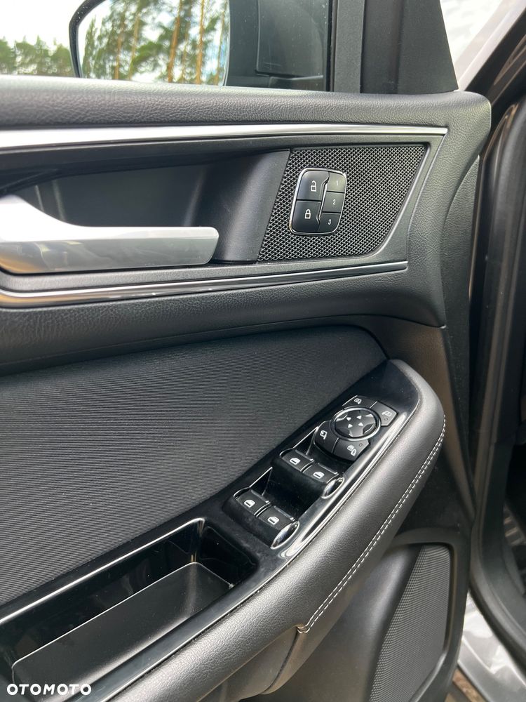 Ford S-Max 2.0 TDCi Titanium PowerShift - 8