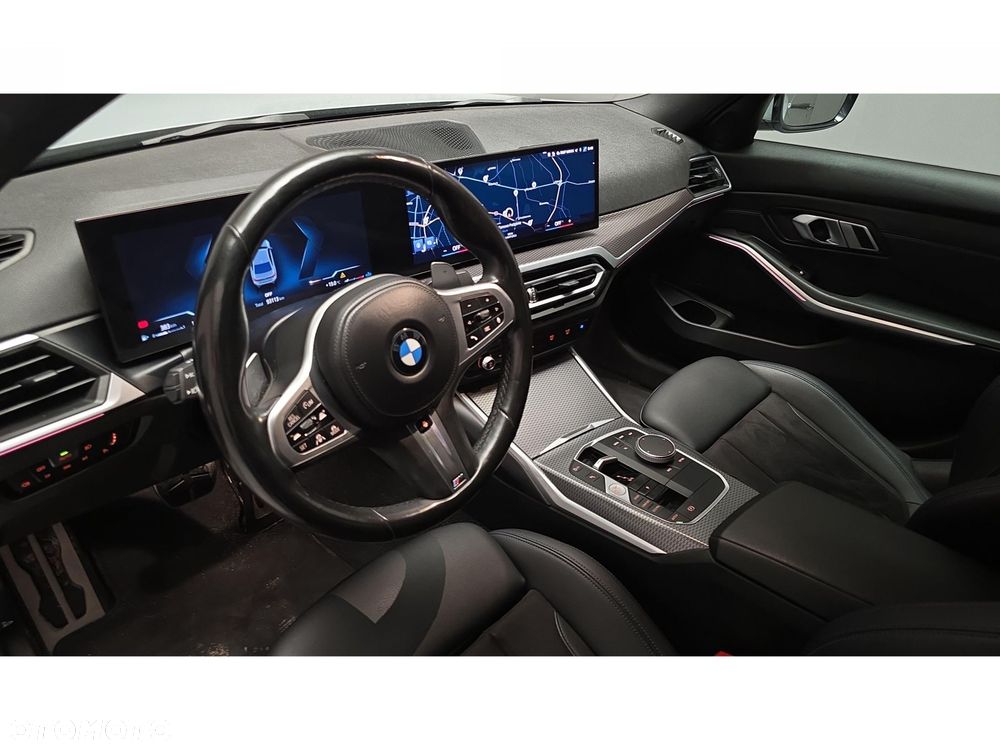 BMW Seria 3 320d xDrive M Sport - 16