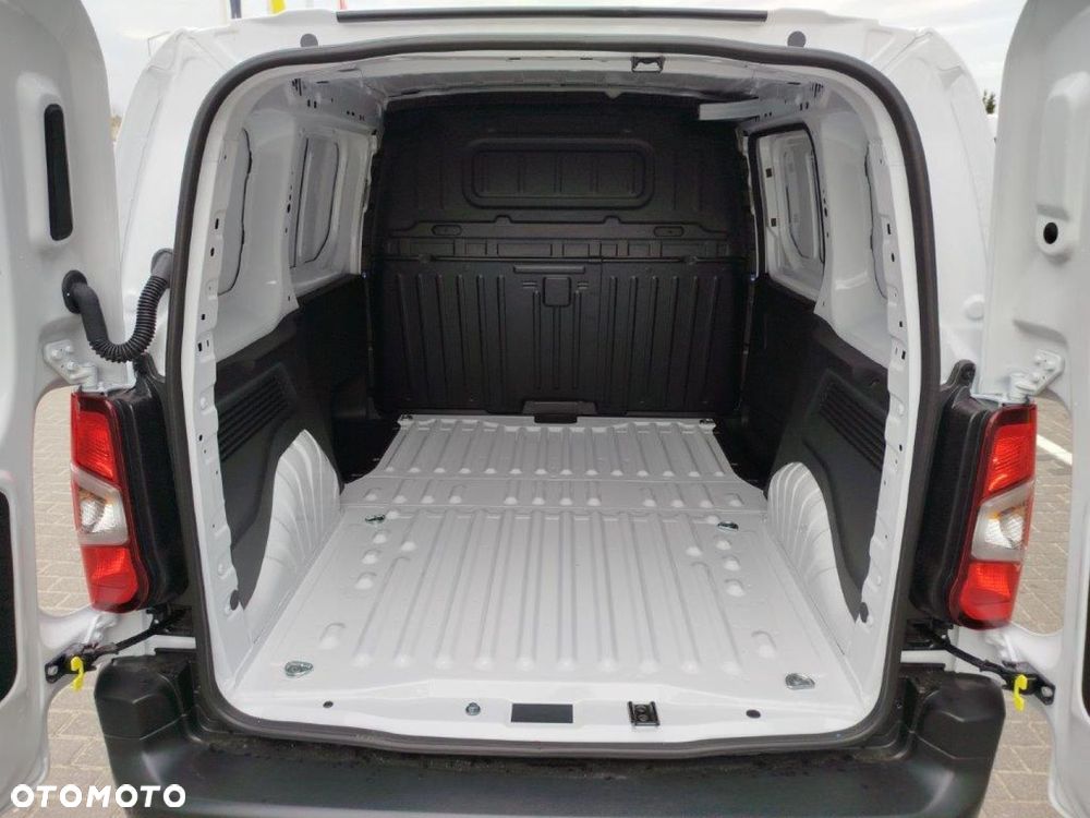 Opel COMBO - 12