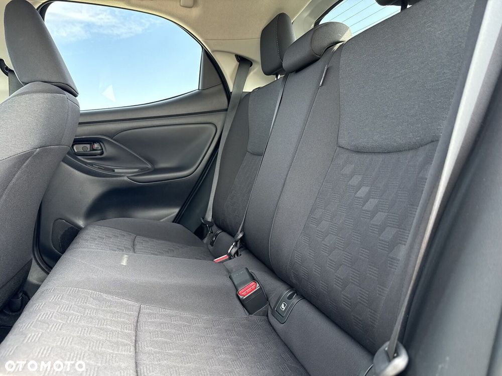 Toyota Yaris Hybrid 1.5 Style - 19