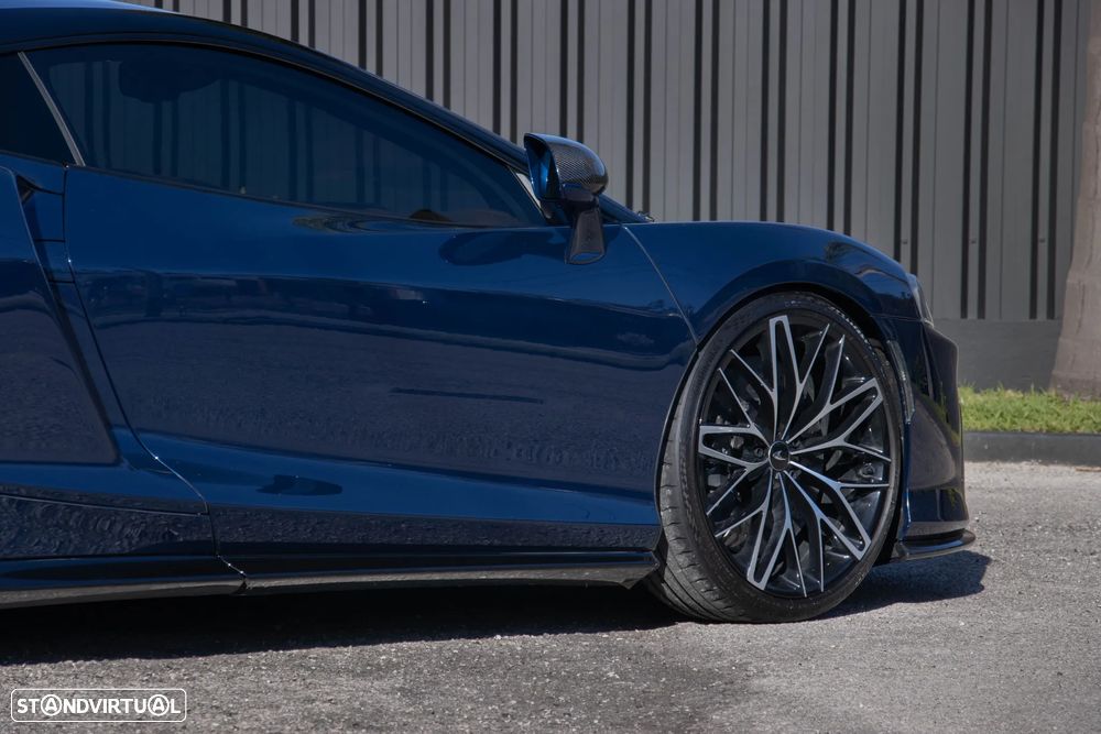 McLaren GT - 20